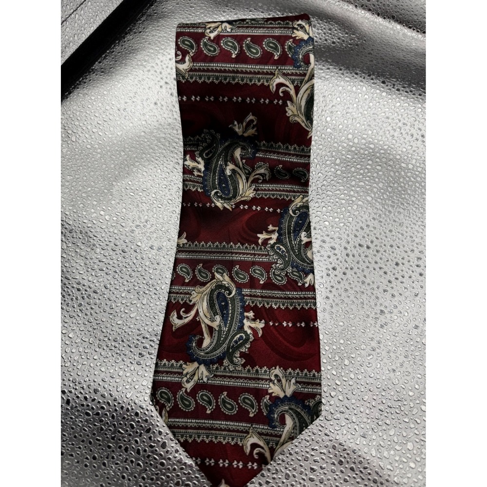 Wembley Mens Paisley Vintage Necktie Burgundy Red Green Scroll Pattern USA
